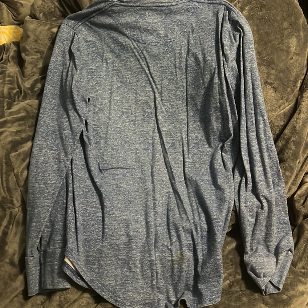 Blue long sleeve Hollister tshirt - Picture 3 of 3